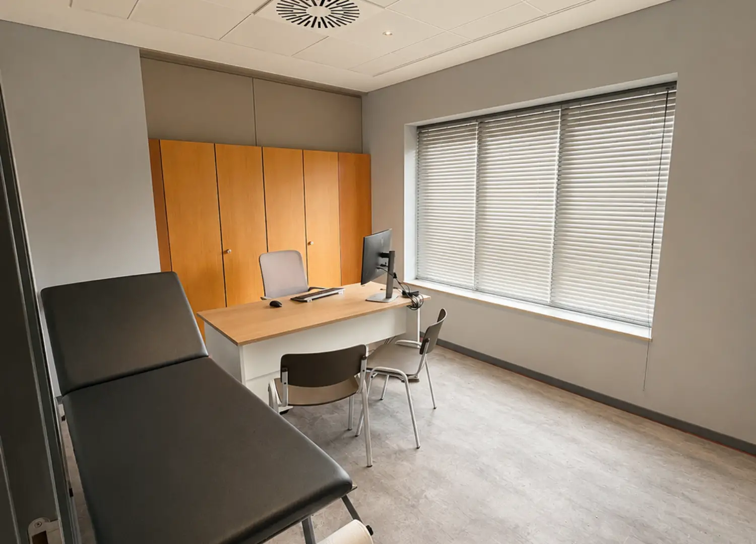 location cabinet medical Charleroi 3